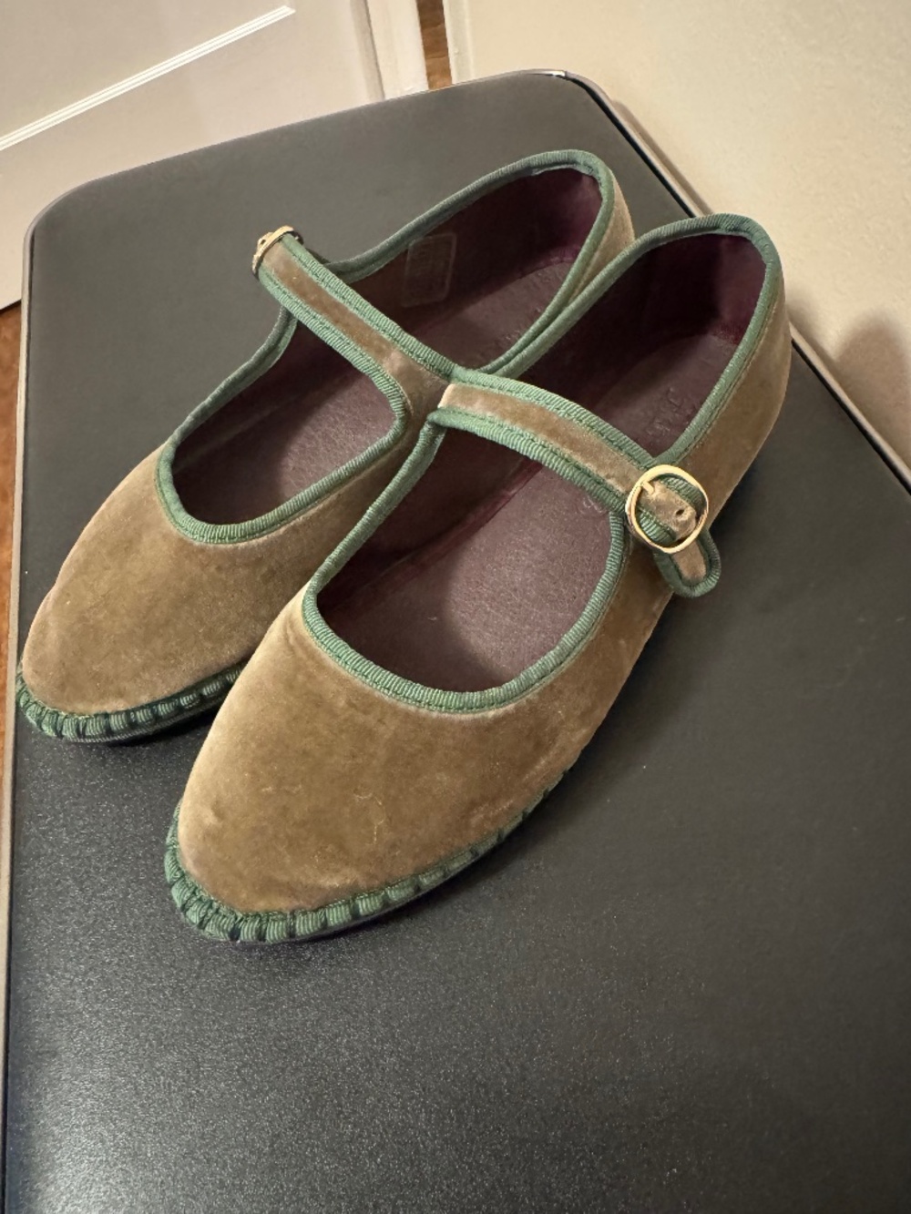 Flabelus "Vera" Velvet Mary Jane Flats in Olive Green, EU 36 / US 6